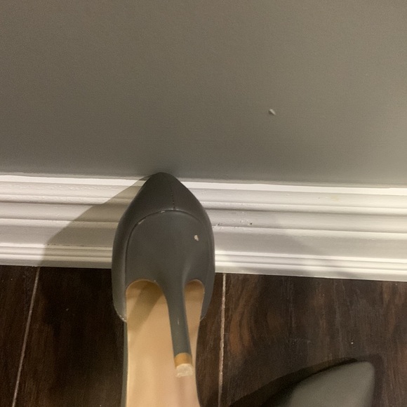 *2 items for $20* Like New Gray Town Shoes Leather Stelletos - Picture 5 of 6